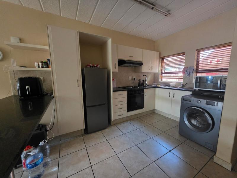 To Let 2 Bedroom Property for Rent in Sunninghill Gauteng