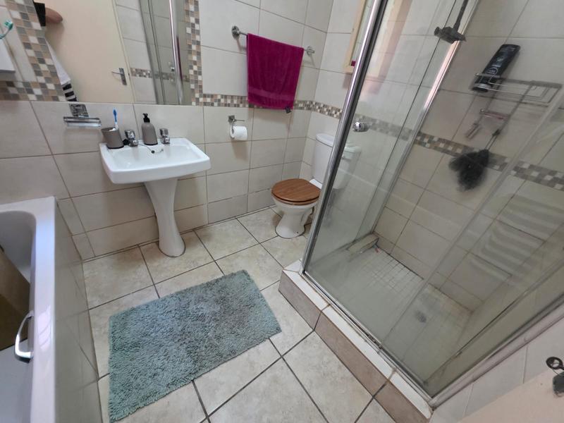 To Let 2 Bedroom Property for Rent in Sunninghill Gauteng