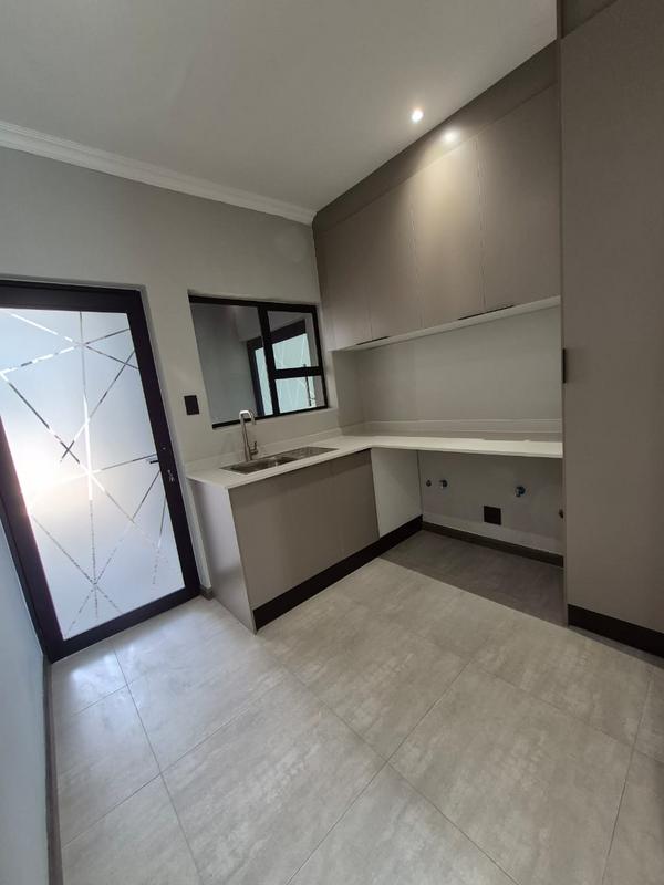 To Let 3 Bedroom Property for Rent in Bryanston Gauteng