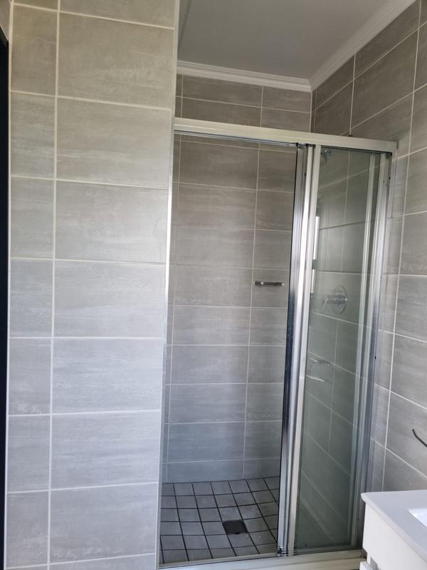 To Let 3 Bedroom Property for Rent in Waterfall Gauteng