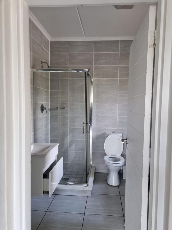 To Let 3 Bedroom Property for Rent in Waterfall Gauteng