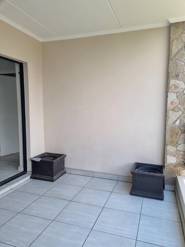 To Let 3 Bedroom Property for Rent in Waterfall Gauteng