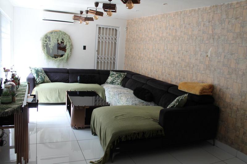 8 Bedroom Property for Sale in South Kensington Gauteng