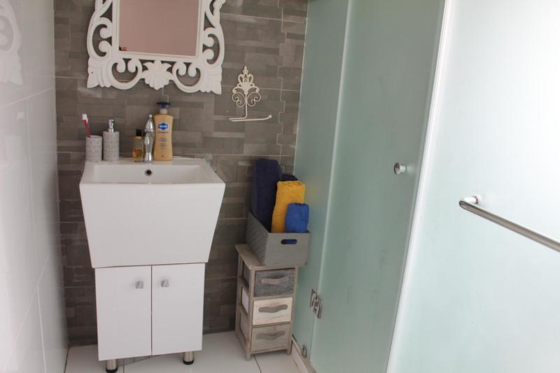 8 Bedroom Property for Sale in South Kensington Gauteng