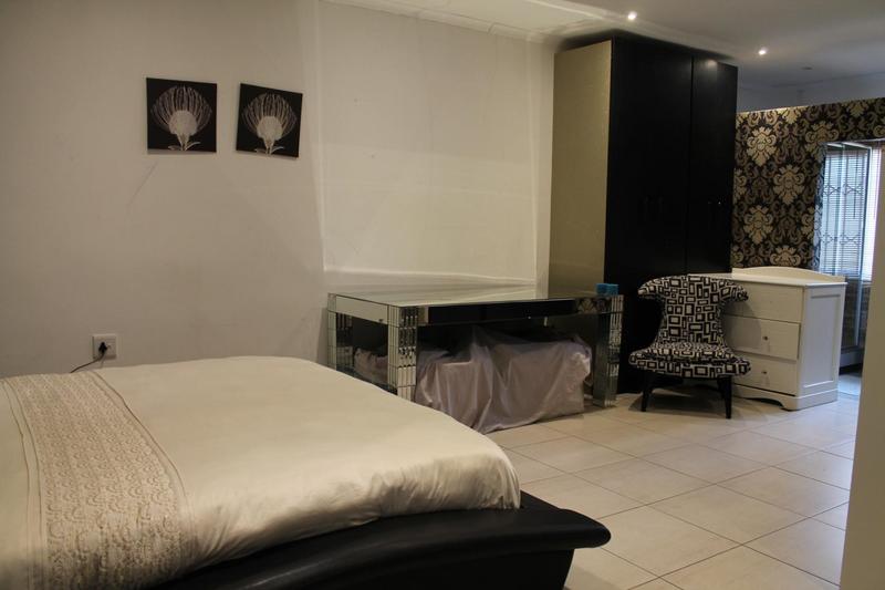 8 Bedroom Property for Sale in South Kensington Gauteng