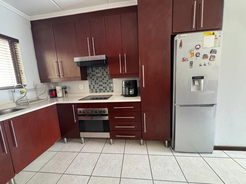 To Let 2 Bedroom Property for Rent in Sunninghill Gauteng