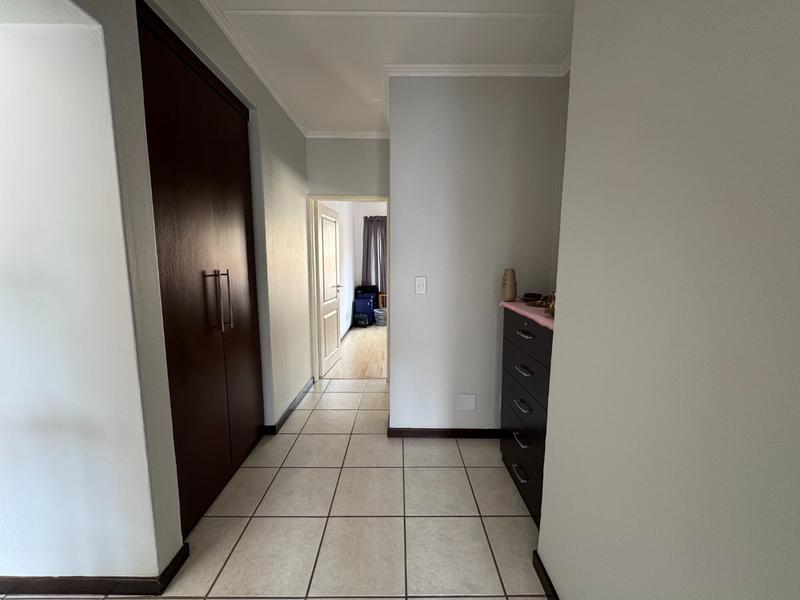To Let 2 Bedroom Property for Rent in Sunninghill Gauteng