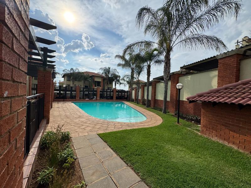 To Let 2 Bedroom Property for Rent in Sunninghill Gauteng
