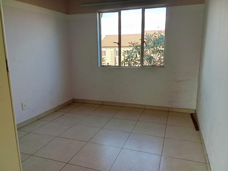 2 Bedroom Property for Sale in Halfway Gardens Gauteng