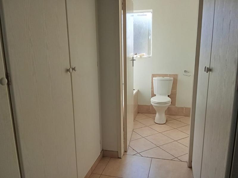 2 Bedroom Property for Sale in Halfway Gardens Gauteng