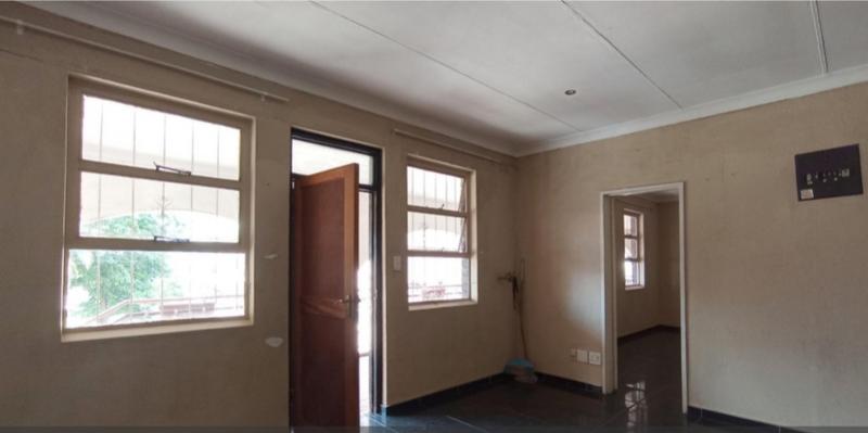 1 Bedroom Property for Sale in Albertville Gauteng