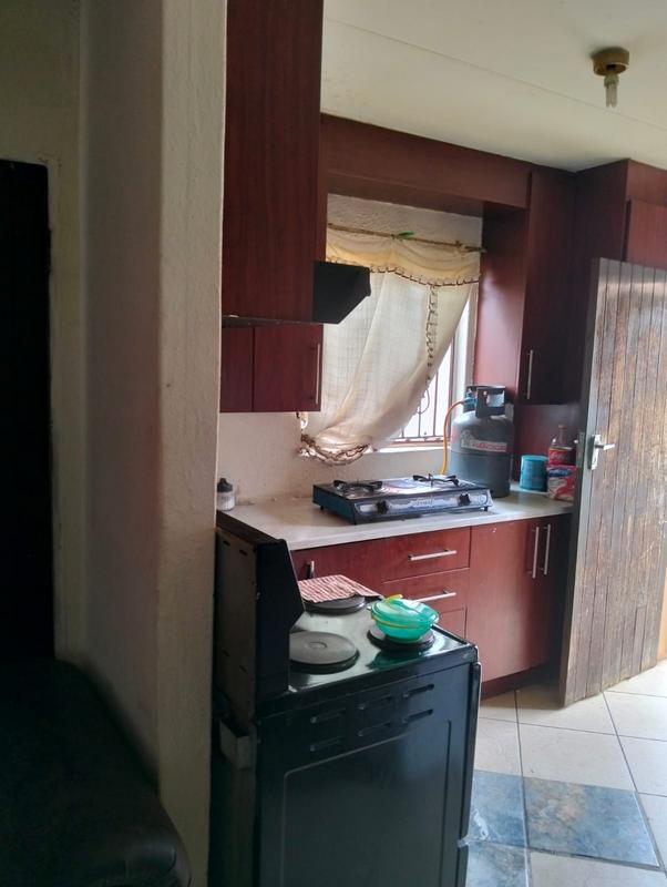 2 Bedroom Property for Sale in Clayville Gauteng