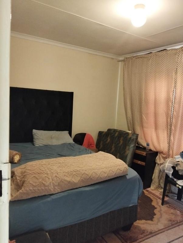 2 Bedroom Property for Sale in Clayville Gauteng