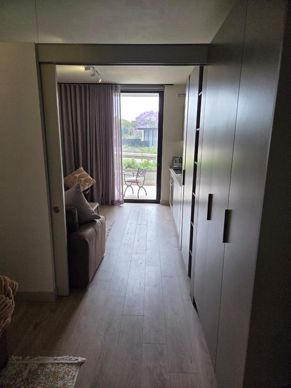 To Let 1 Bedroom Property for Rent in Rosebank Gauteng