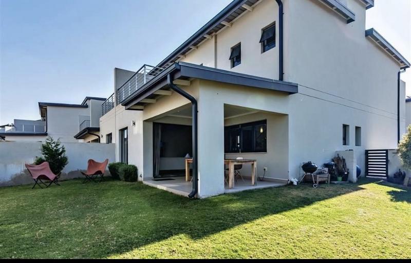 3 Bedroom Property for Sale in Lonehill Gauteng
