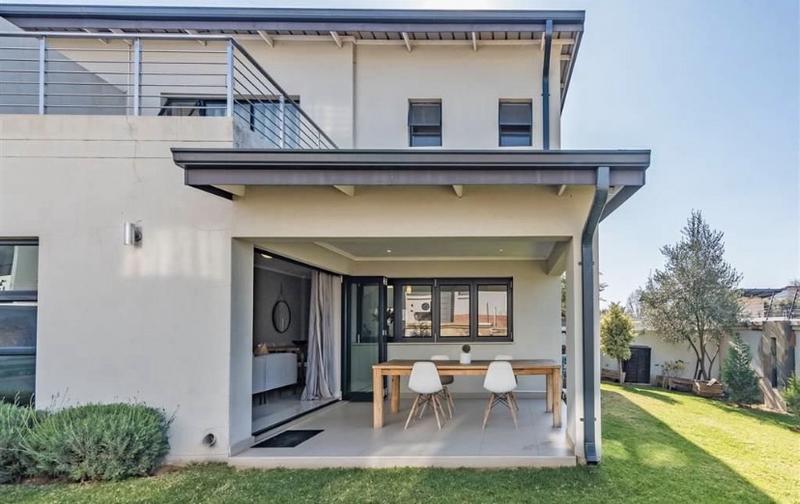 3 Bedroom Property for Sale in Lonehill Gauteng