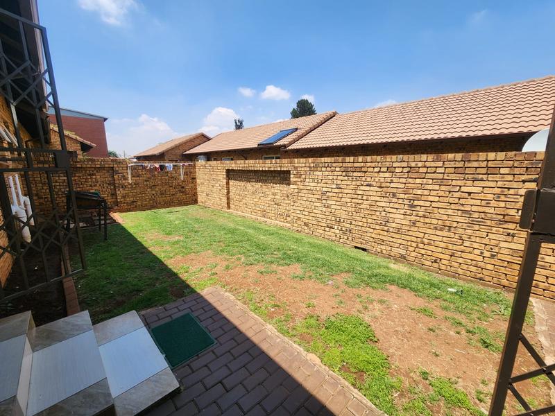 To Let 3 Bedroom Property for Rent in Witpoortjie Gauteng