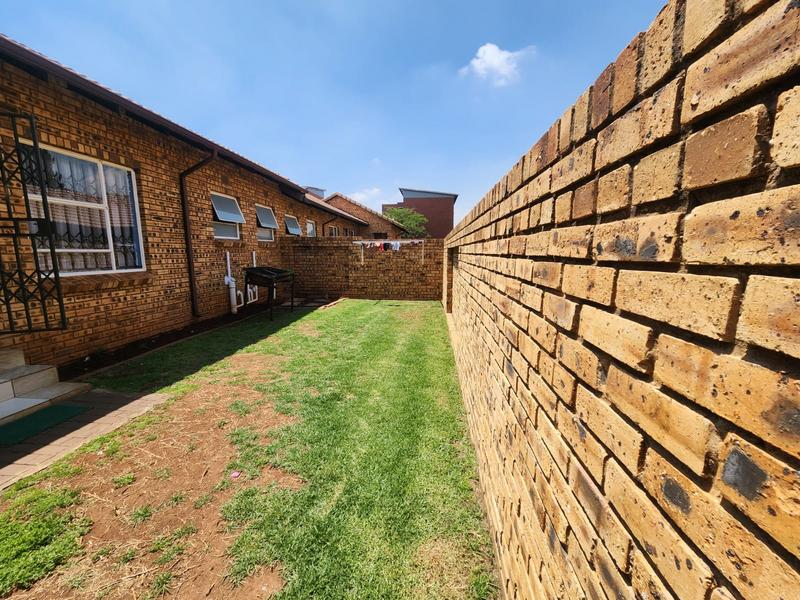 To Let 3 Bedroom Property for Rent in Witpoortjie Gauteng