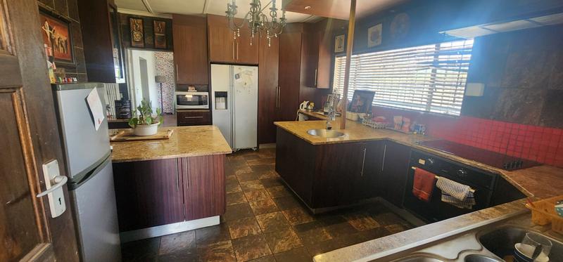 4 Bedroom Property for Sale in Heatherview Gauteng