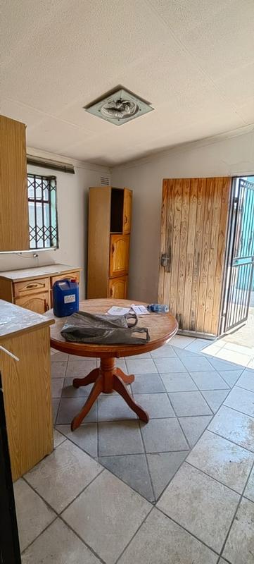 2 Bedroom Property for Sale in Mapetla Gauteng