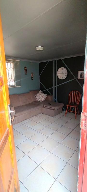 2 Bedroom Property for Sale in Mapetla Gauteng