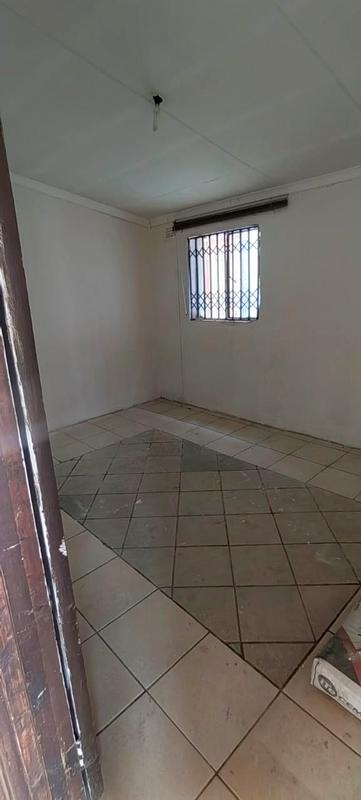 2 Bedroom Property for Sale in Mapetla Gauteng