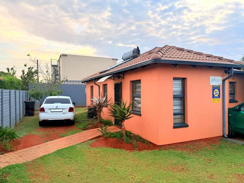 3 Bedroom Property for Sale in Protea Glen Gauteng