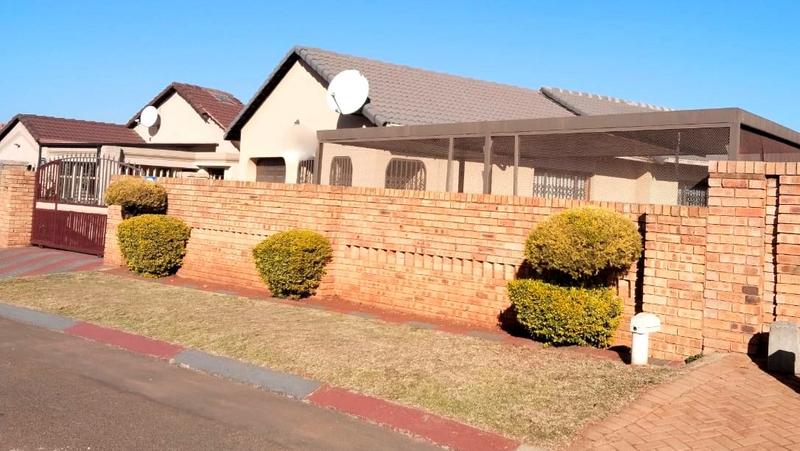 3 Bedroom Property for Sale in Spruit View Gauteng