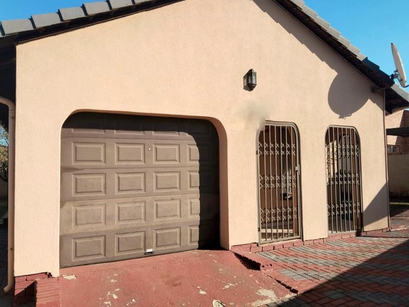 3 Bedroom Property for Sale in Spruit View Gauteng