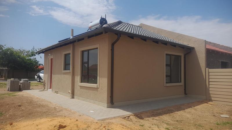 2 Bedroom Property for Sale in Windmill Park Gauteng