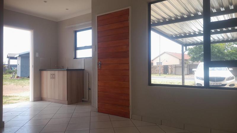 2 Bedroom Property for Sale in Windmill Park Gauteng