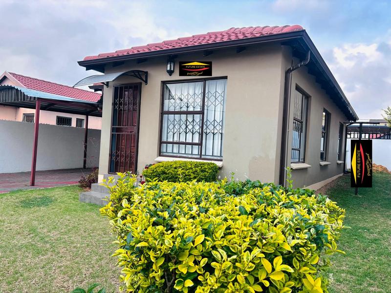 3 Bedroom Property for Sale in Fleurhof Gauteng
