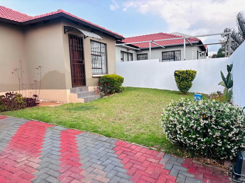 3 Bedroom Property for Sale in Fleurhof Gauteng
