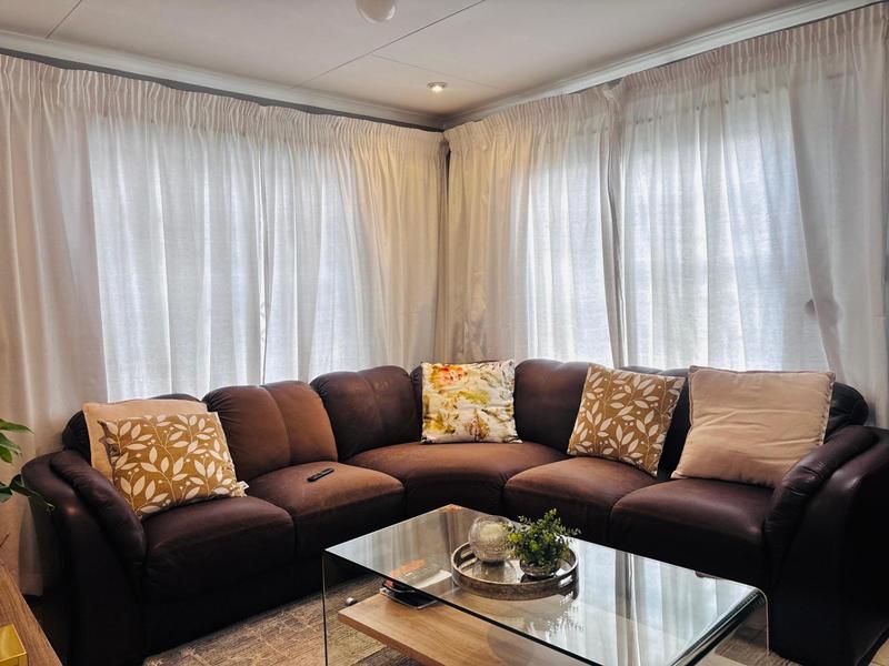 3 Bedroom Property for Sale in Fleurhof Gauteng