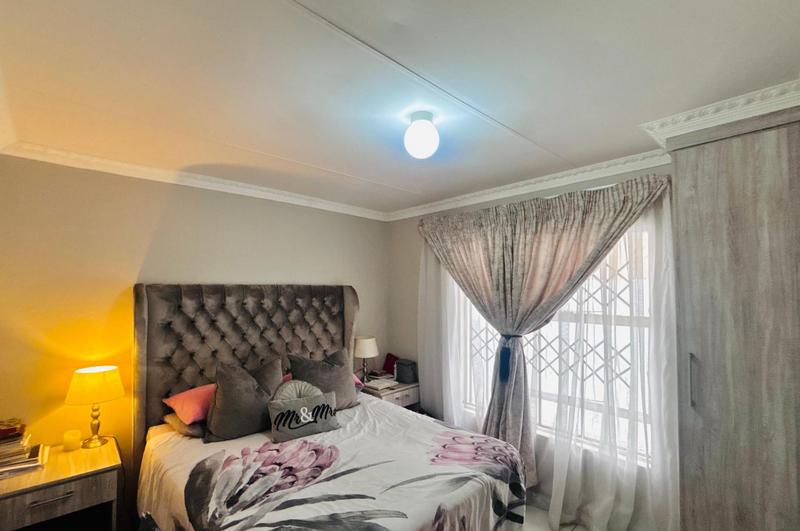 3 Bedroom Property for Sale in Fleurhof Gauteng