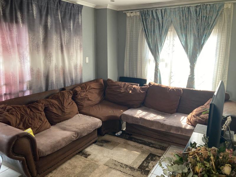 2 Bedroom Property for Sale in Dawn Park Gauteng