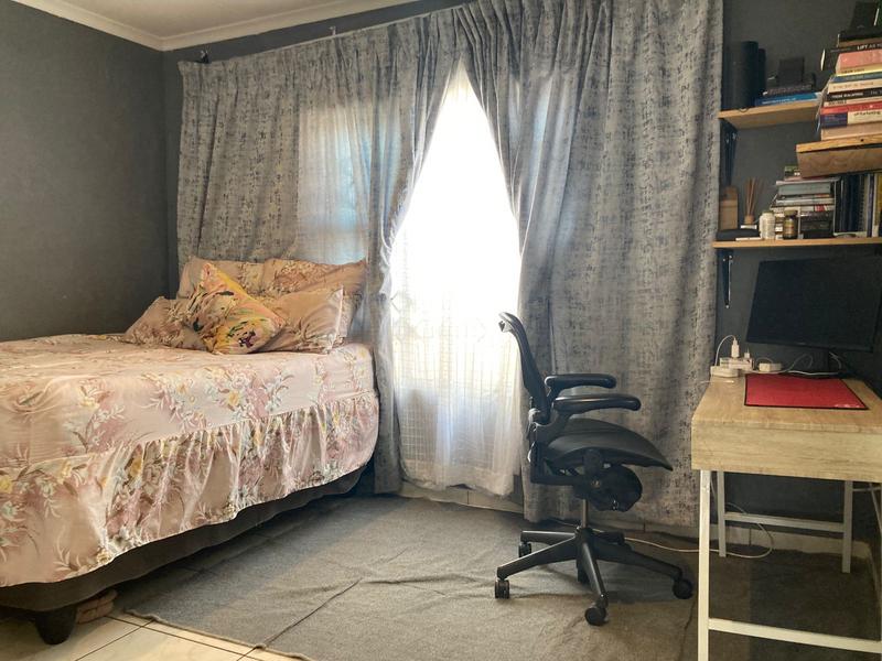 2 Bedroom Property for Sale in Dawn Park Gauteng