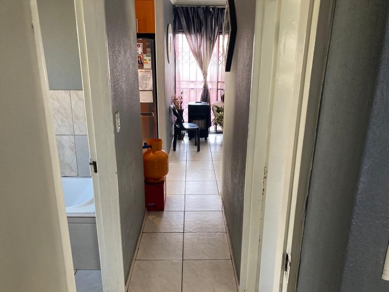 2 Bedroom Property for Sale in Dawn Park Gauteng