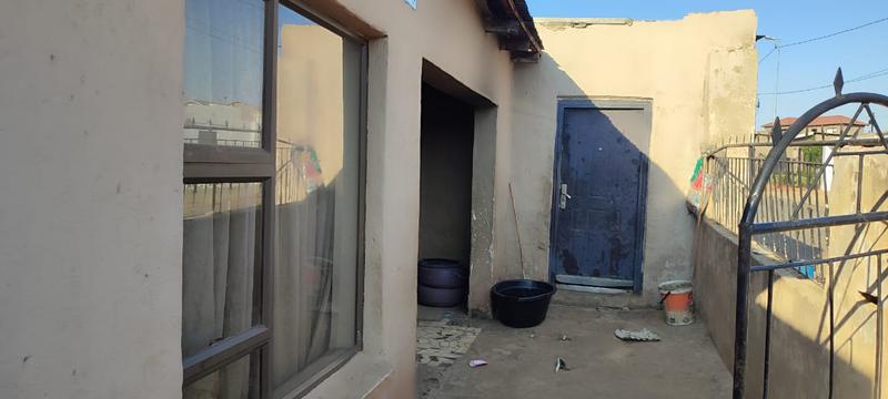 11 Bedroom Property for Sale in Mapetla Gauteng