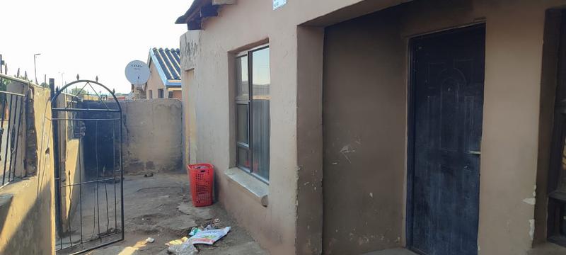 11 Bedroom Property for Sale in Mapetla Gauteng