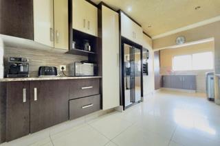 5 Bedroom Property for Sale in The Orchards Gauteng