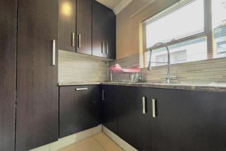 5 Bedroom Property for Sale in The Orchards Gauteng