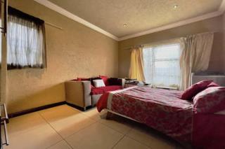 5 Bedroom Property for Sale in The Orchards Gauteng