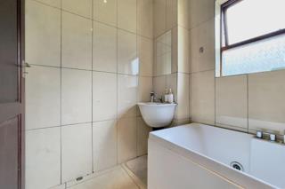 5 Bedroom Property for Sale in The Orchards Gauteng