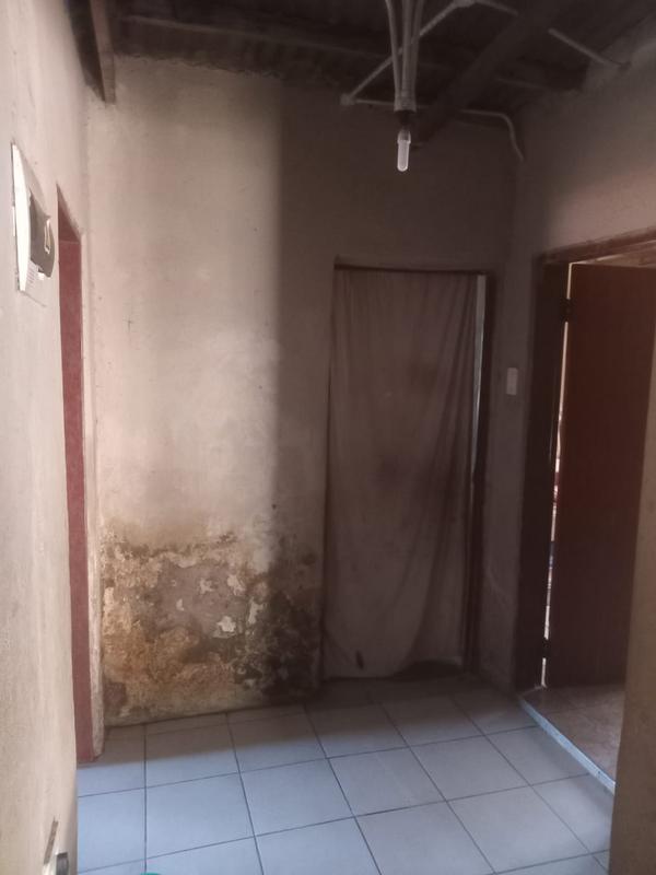 2 Bedroom Property for Sale in Mabopane Unit B Gauteng