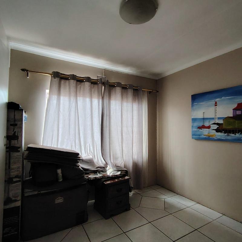 3 Bedroom Property for Sale in Klippoortje Gauteng