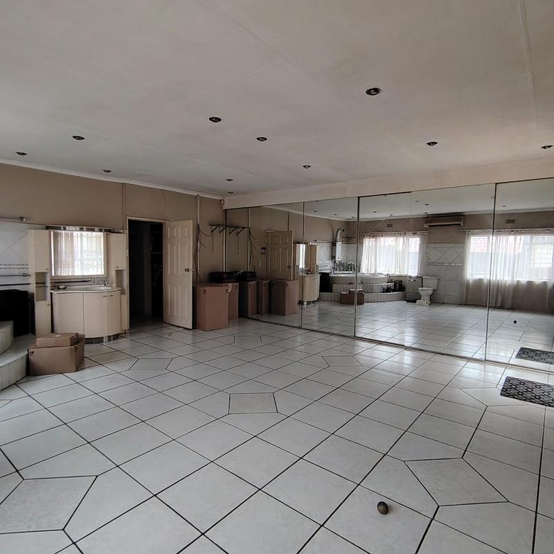 3 Bedroom Property for Sale in Klippoortje Gauteng