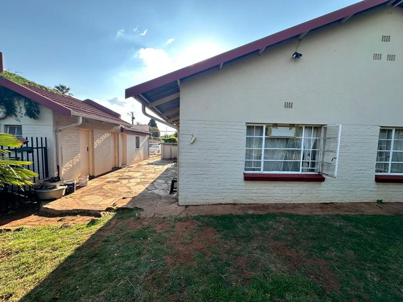 3 Bedroom Property for Sale in Wychwood Gauteng