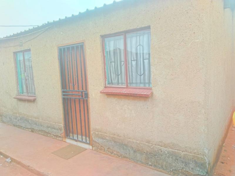 2 Bedroom Property for Sale in Katlehong South Gauteng