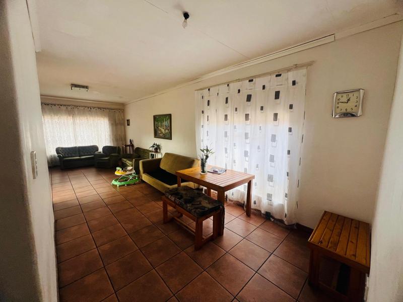 4 Bedroom Property for Sale in Laudium Gauteng